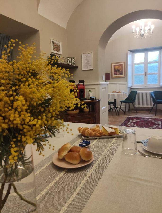 Bed&Breakfast Villa Camilla 伊夫雷亚 外观 照片